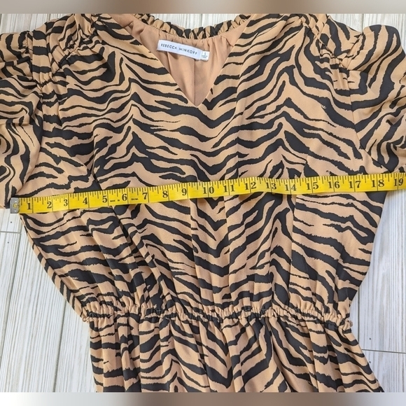 Rebecca Minkoff Isabella Tiger Print Crepe Mini Dress in Black and Tan Sz Small - Picture 11 of 16